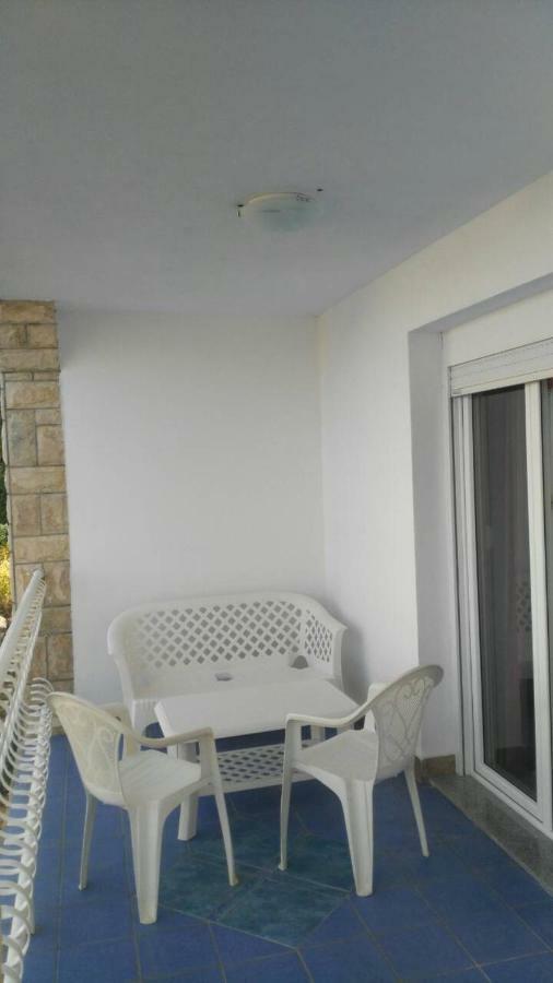 Marina Apartment Exterior photo